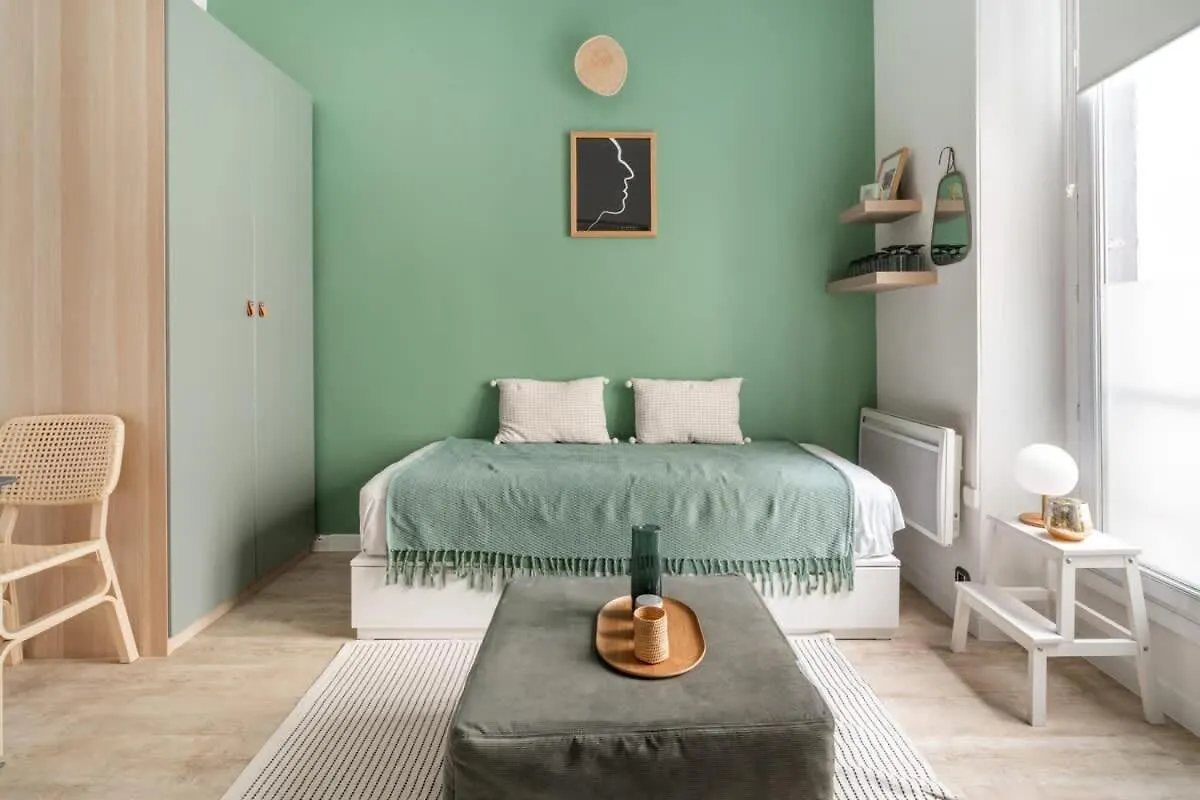 11 Joubert - Joli Studio 1Pax Galeries Lafayette Paris France
